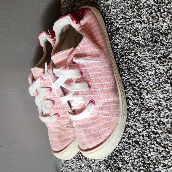 Wonder Nation Slip On Tennis Shoes - Picture 4 of 5